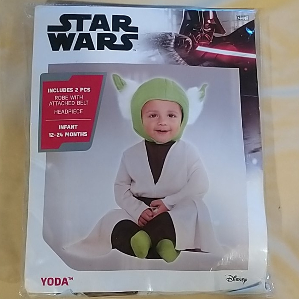 Infant Yoda costume